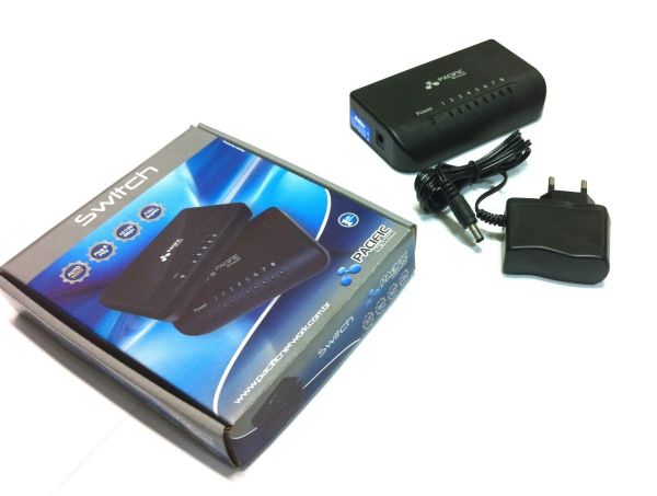 Switch 4 Portas Pn-s008 Pacific Network